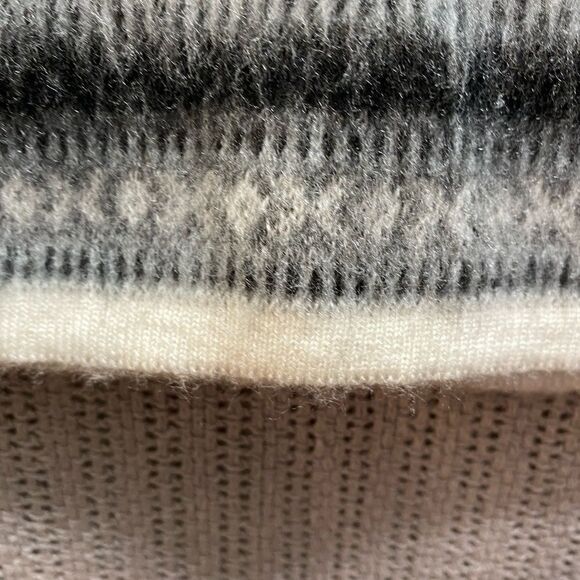 Kuri artesanians Alpaca hand knit heavyweight sweater/Beautiful/soft/small - Picture 4 of 5